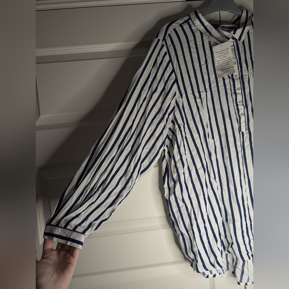 NWT Ellos Size 24 Navy Stripe Tunic Blouse 7 Button Front -Extra button included - Picture 3 of 11
